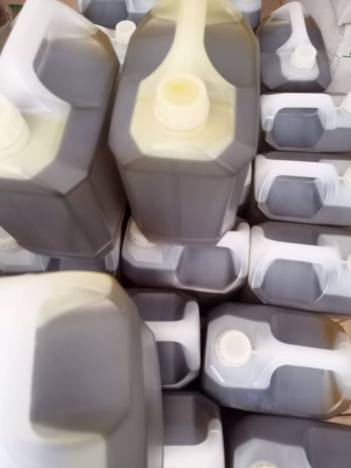 Vende se azeite novo