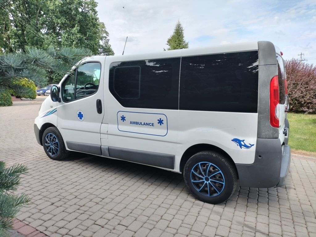Renault Trafic, Vivaro 2.0Td, karetka,ambulans,specjalny,furgon,Kamper