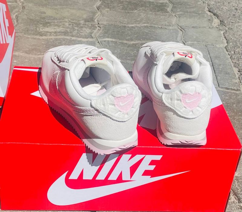 Жіночі Nike Cortez Leather Valentine’s Day Кортез День Валентина.