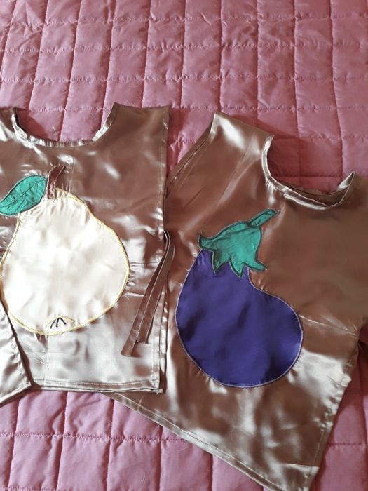 Продам костюм-накидка  жолудь,груша,редиска, карандаш на 5-8 лет