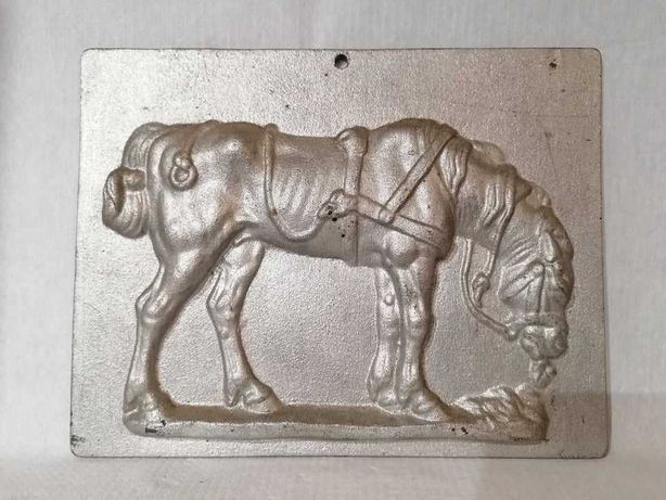 płaskorzeźba obrazek metalowy z koniem