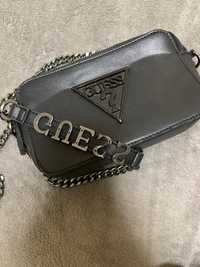 модна сумочка GUESS