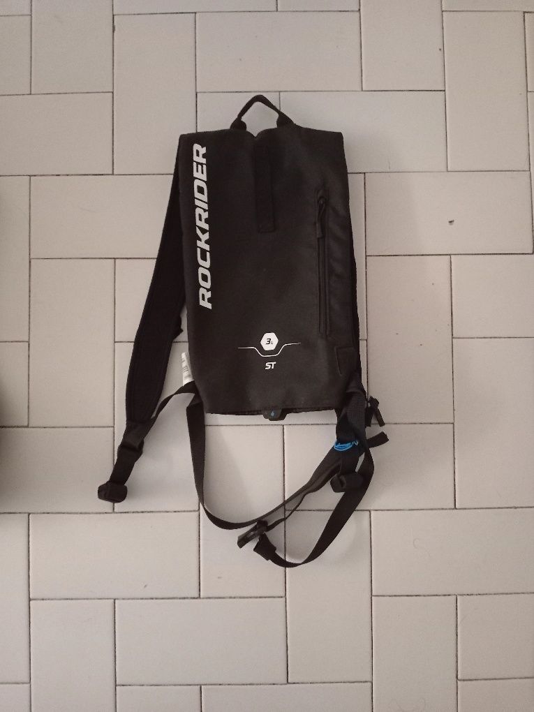 2 mochilas de hidratação