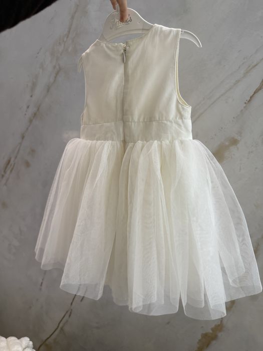 Святкова сукня для дівчинки 9-12 міс