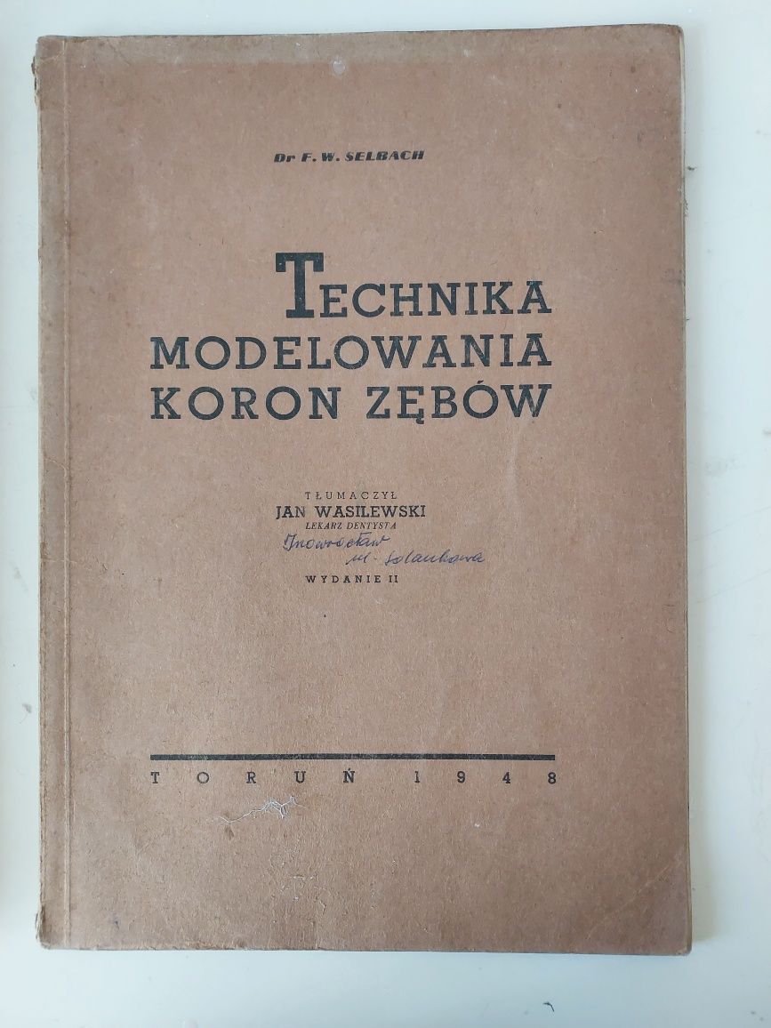 Technika modelowania koron zębów.