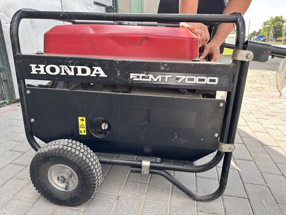 Потужний Генератор HONDA