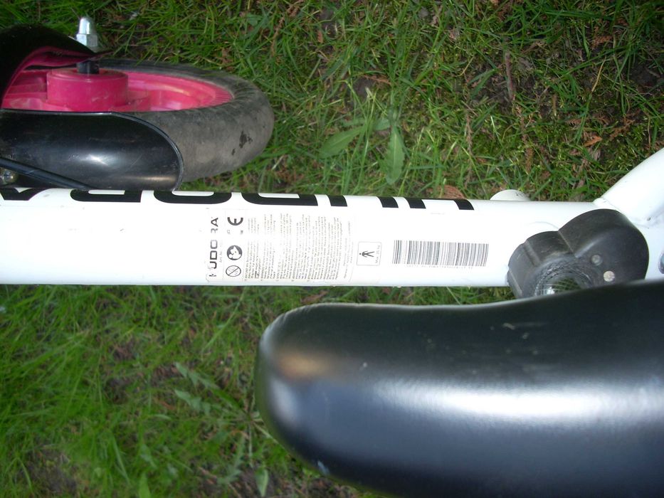 Rowerek biegowy Hudora z hamulcem.