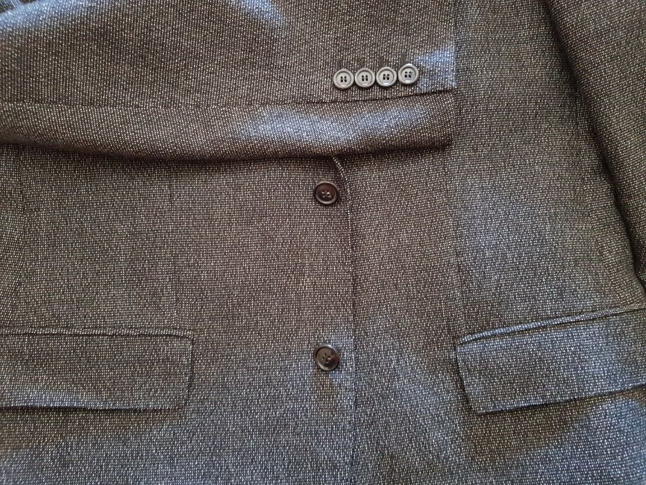 Blazer Hugo Boss em lã, tamanho 50