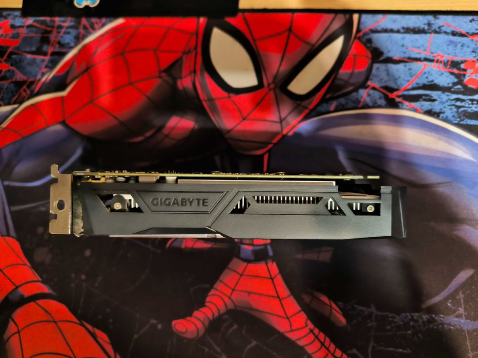 Відеокарта GTX 1050 2GB Gigabyte OC GDDR5 (GV-N1050OC-2GD) Б/В