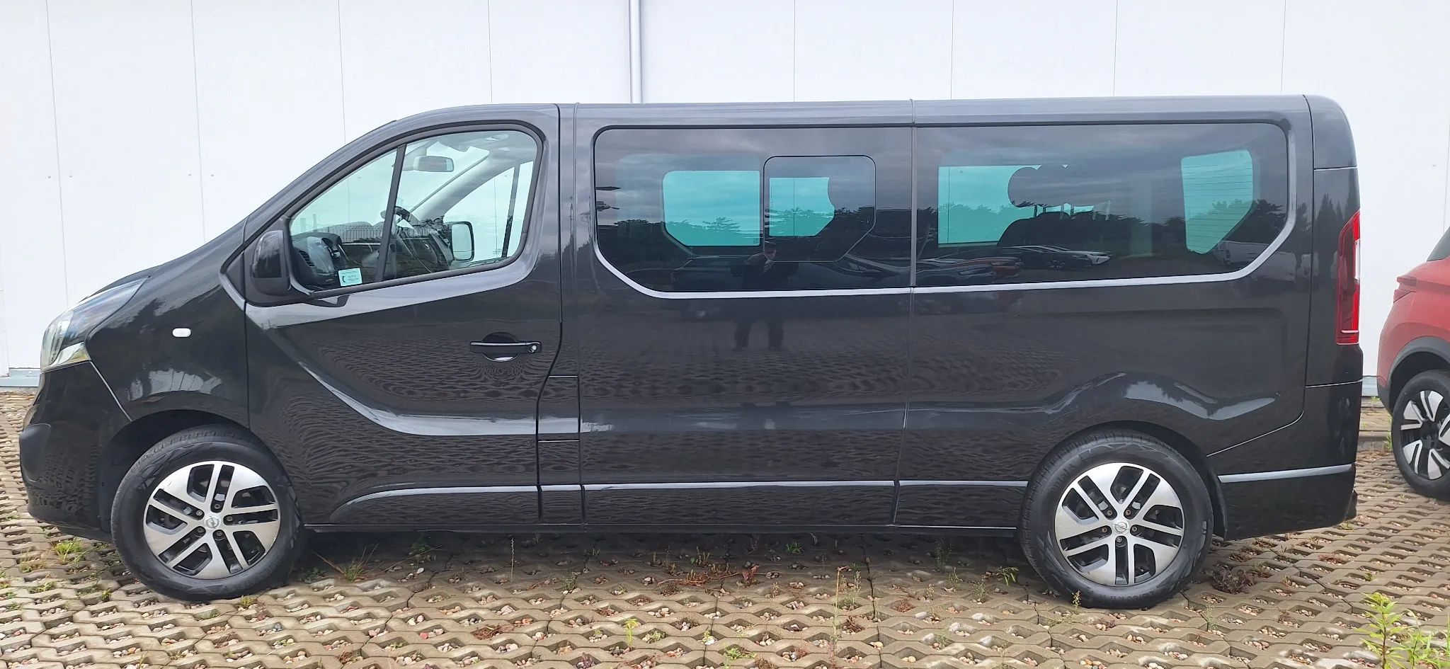 Opel Vivaro W najlepszej wersji, z polskiego salonu prywatny zadbany VIVARO TOURER