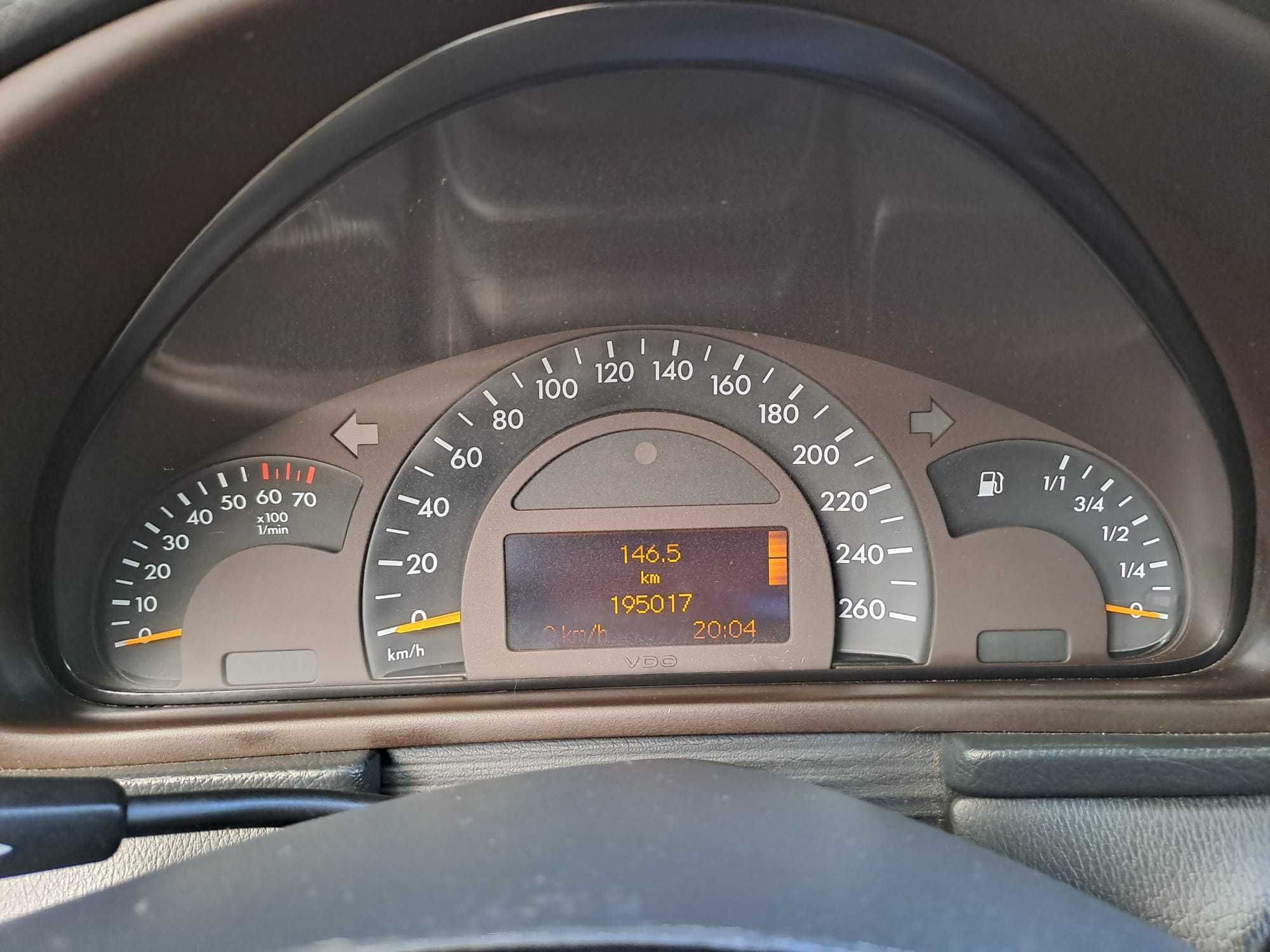 Mercedes C180 Elegance Gasolina/Gpl Automático