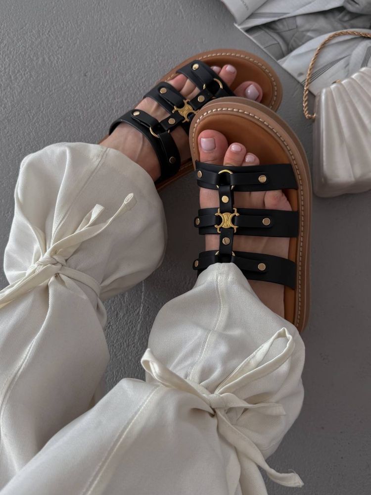 Босоножки / шльопанці CELINE Tippi Leather Slide Sandals Black