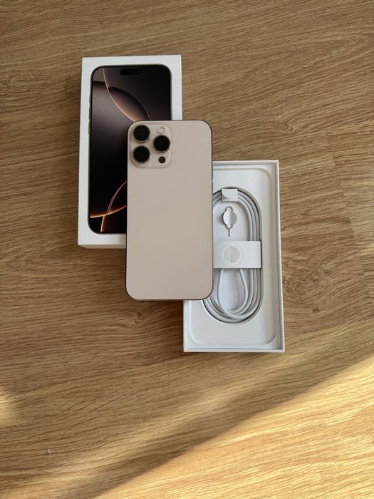 Iphone 16 pro max de 256gb com fatura e garantia ( Como Novo)