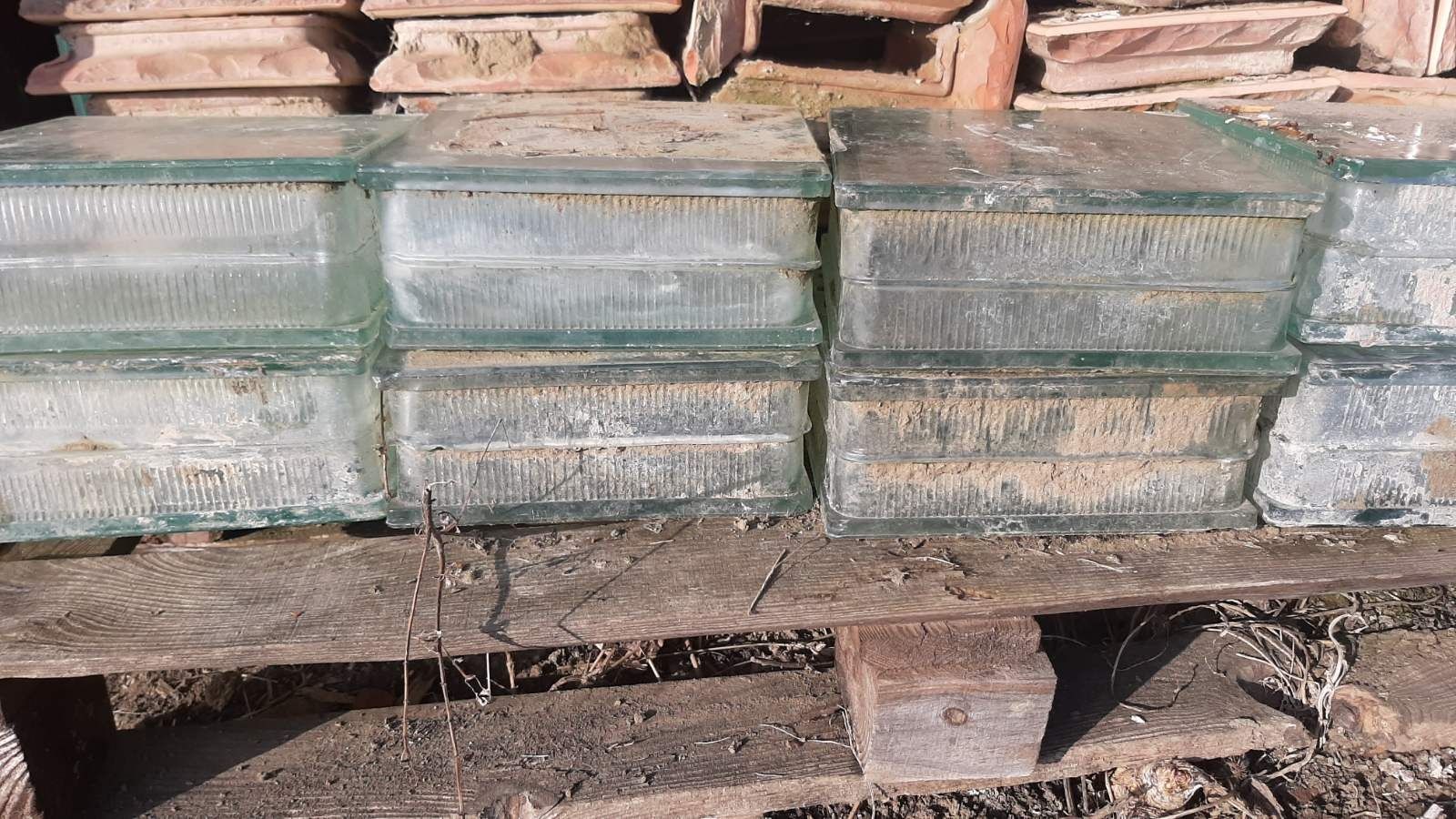 Продам блок кірпічний і блок зі скла