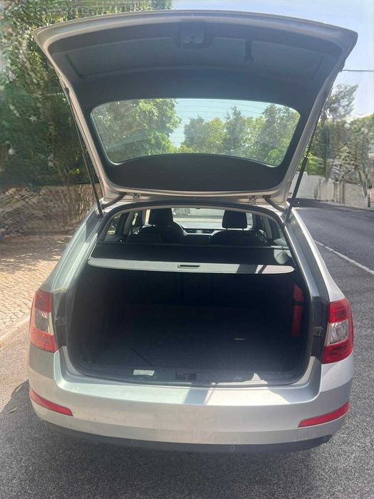 Venda de Viatura Skoda Octavia