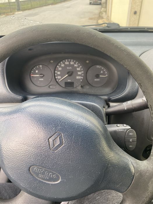 Vendo renault clio