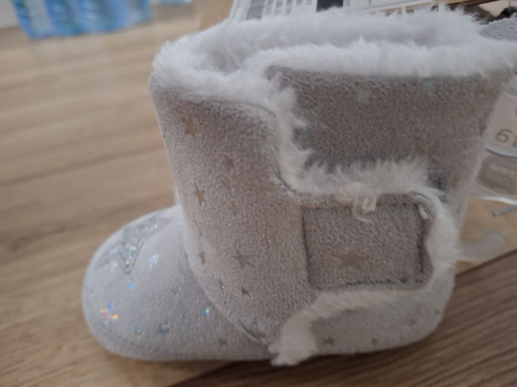NOWE buty niechodki rozm. 19