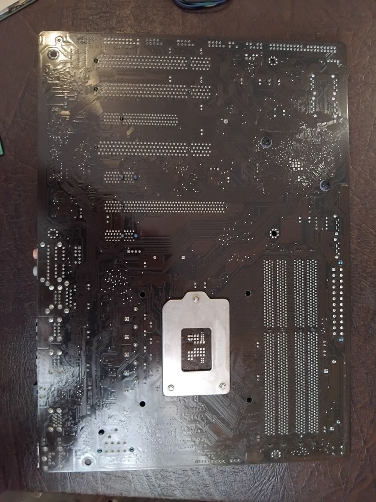 Материнська плата Asus P8H67 rev 3.0 (Згорівша) + компоненти