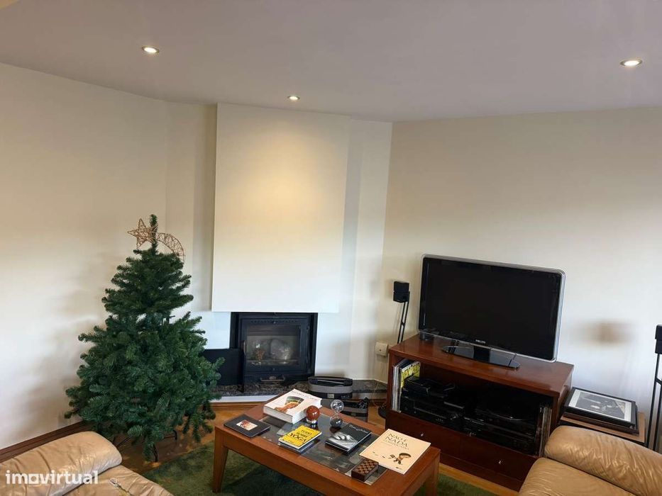 T3 com Terraço+box Urb dos Altos Maia