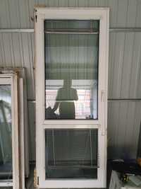 Okno PCV używane balkonowe dwuskrzydłowe uchylne okna 6 okien