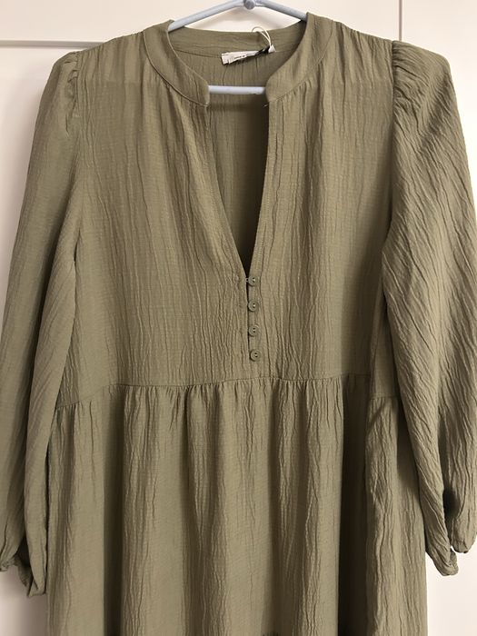 Zielona długa sukienka