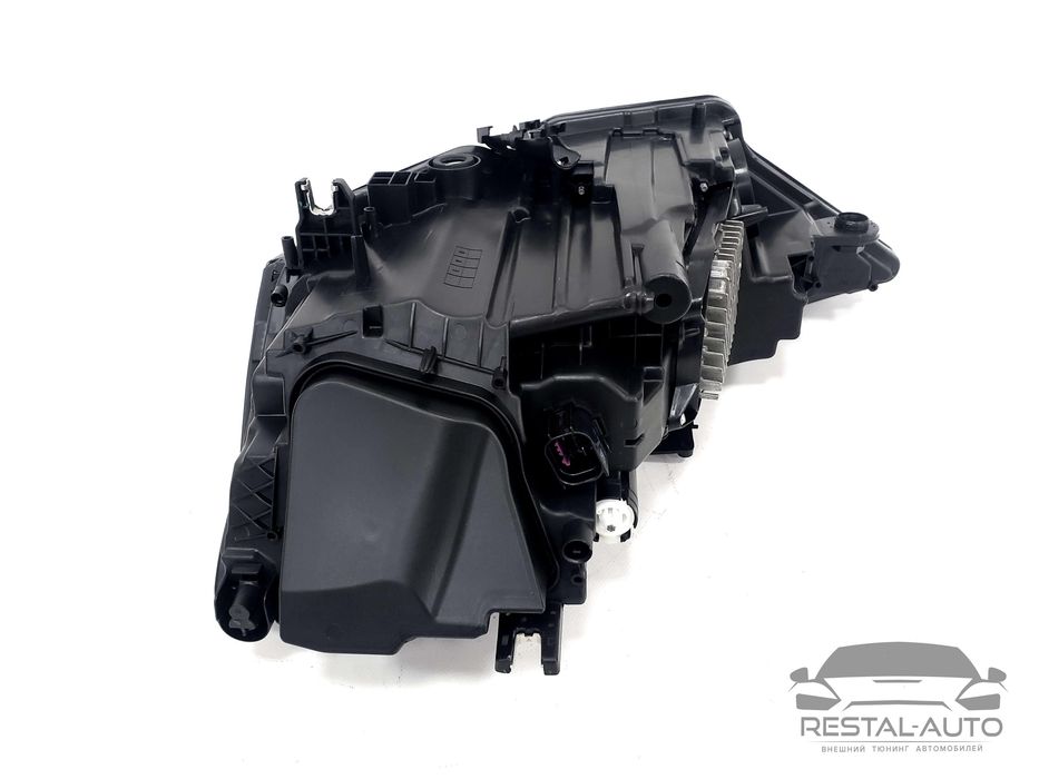 Передние Full LED фары Audi A6 C8 2018-2022 года оптика