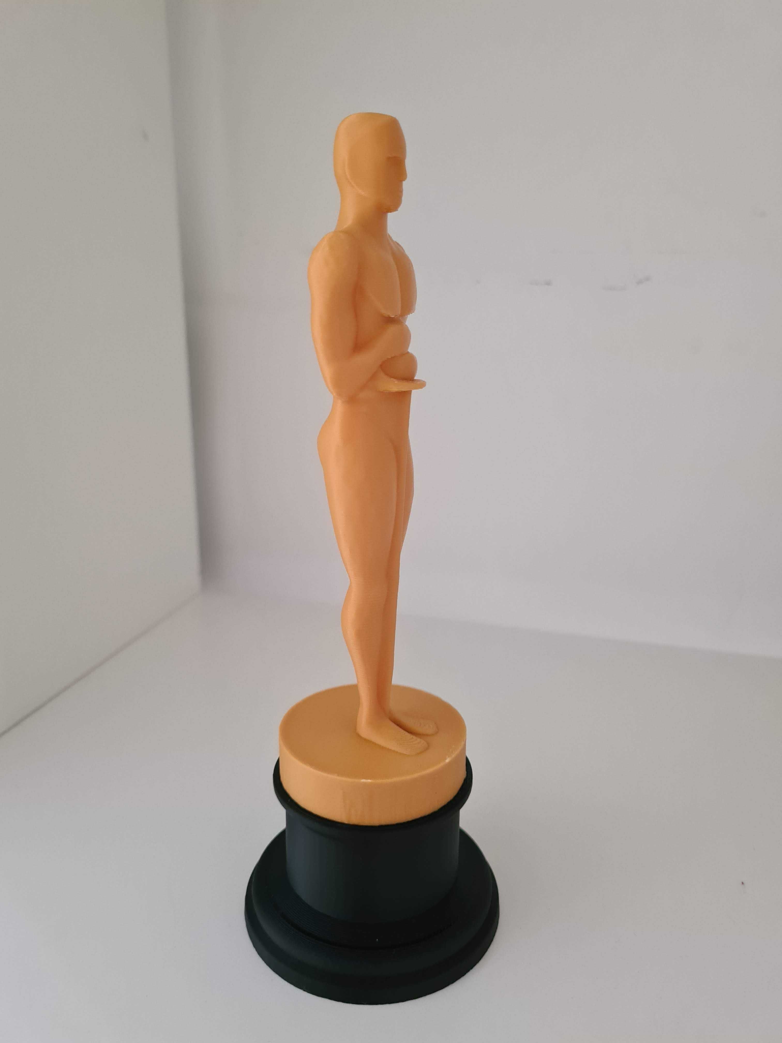 Oferece um OSCAR a quem mereçe.