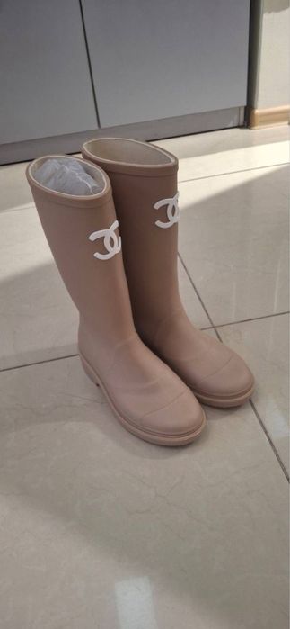 Продаю резиновые сапоги