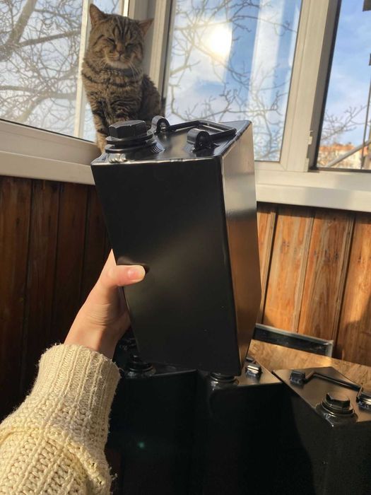 Продаю баки для палива