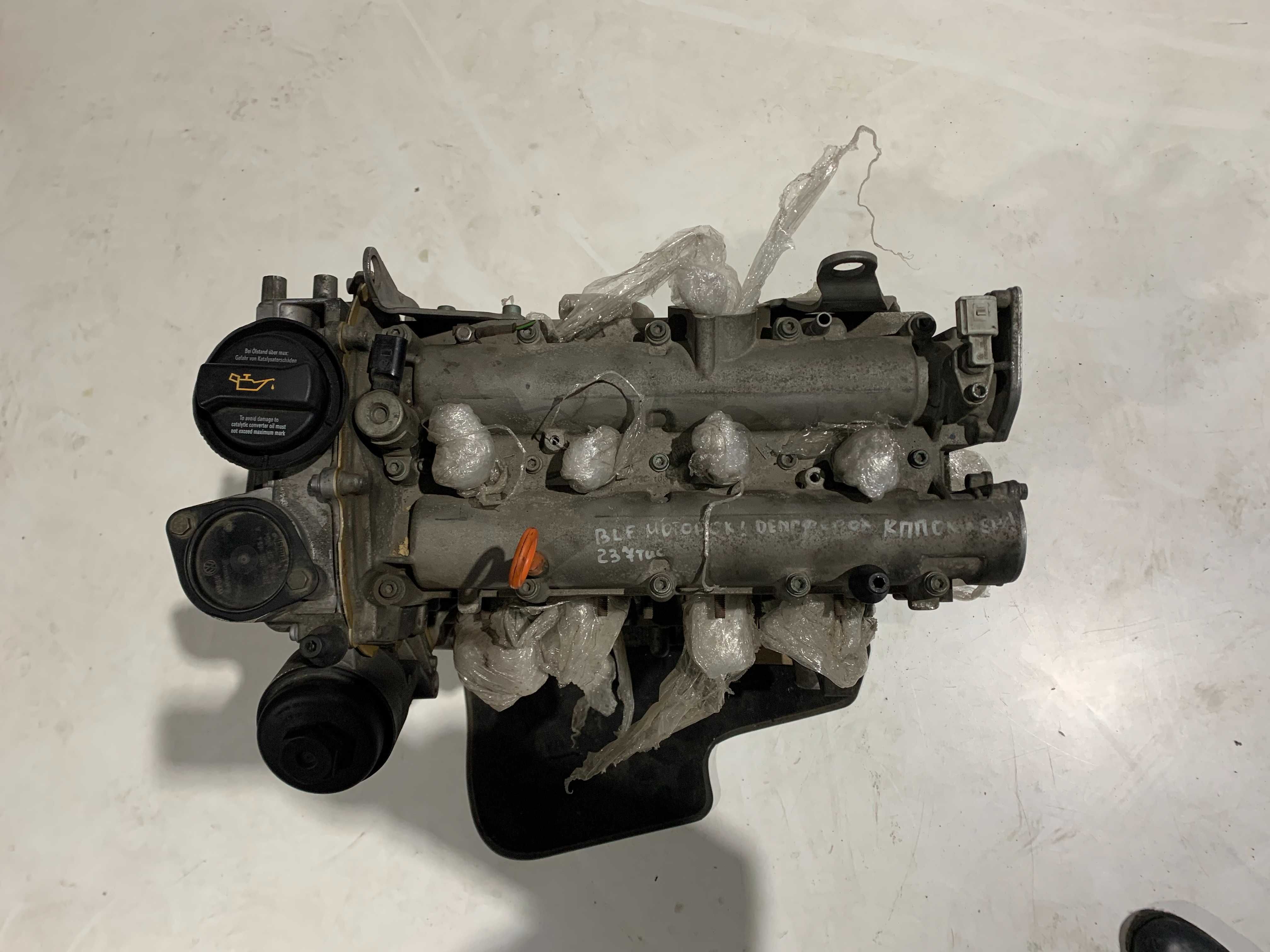 Мотор Passat B6 1.6 FSI двигун двигатель BLF Skoda A5 Golf 5 Touran