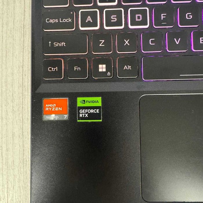 Acer Nitro 16 AN16-41 2K 165Hz Ryzen 9 7840HS 32GB SSD 1TB RTX 4070