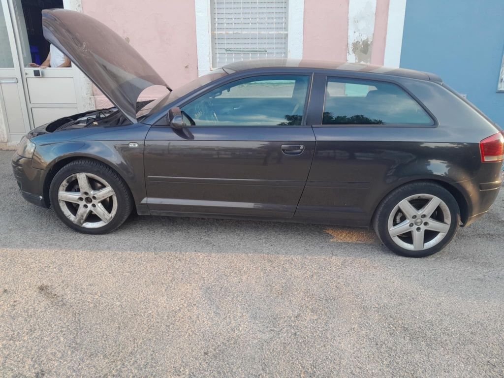 Audi A3 impecável