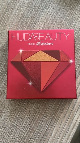 paleta cieni Huda Beauty Ruby Obsessions