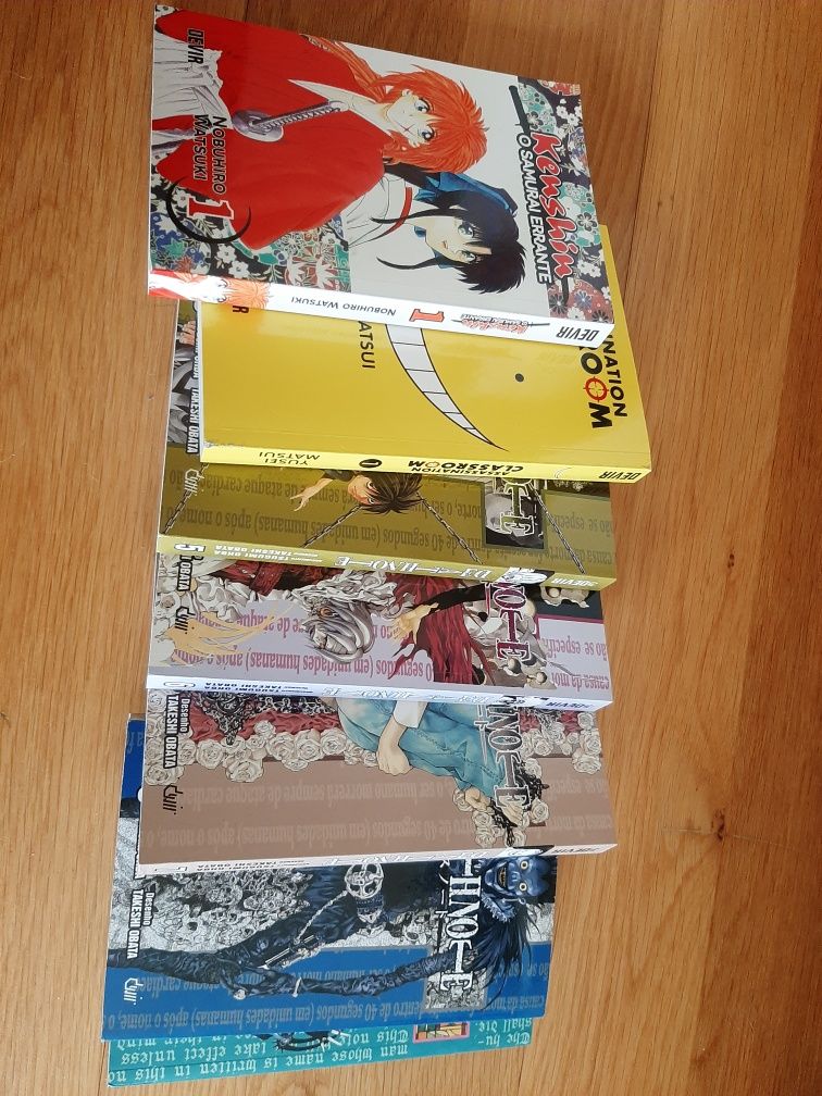 Mangas diversas, 6 euros cada