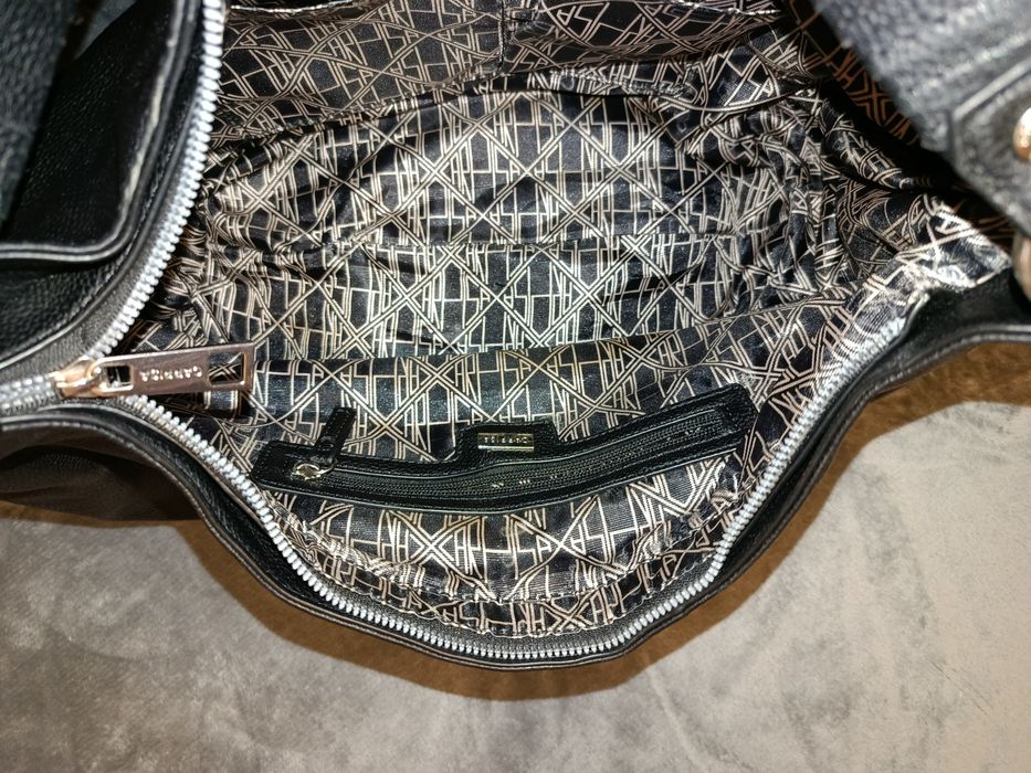 Продам шкіряну сумку фірми Caprisa