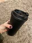 Nowy czarny Dwuścienny kubek to go ekologiczny zamykany 475 ml