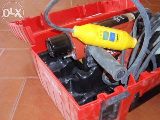 Máquina de furar betão HILTI DDEC1