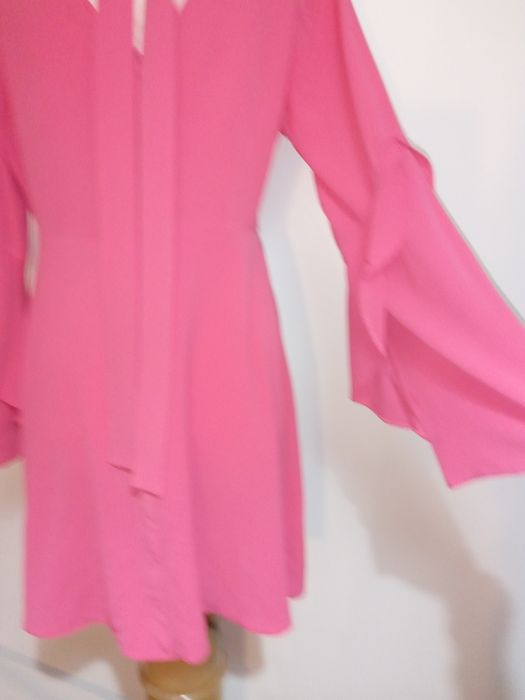 Vestido rosa muito elegante tam M