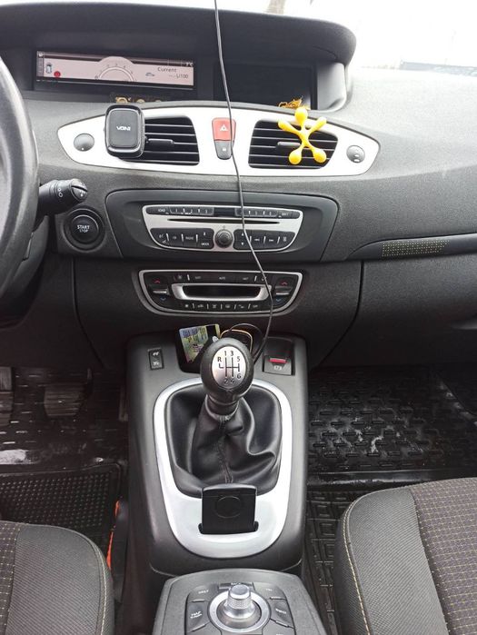 Рено Сценік 3 2009 рік