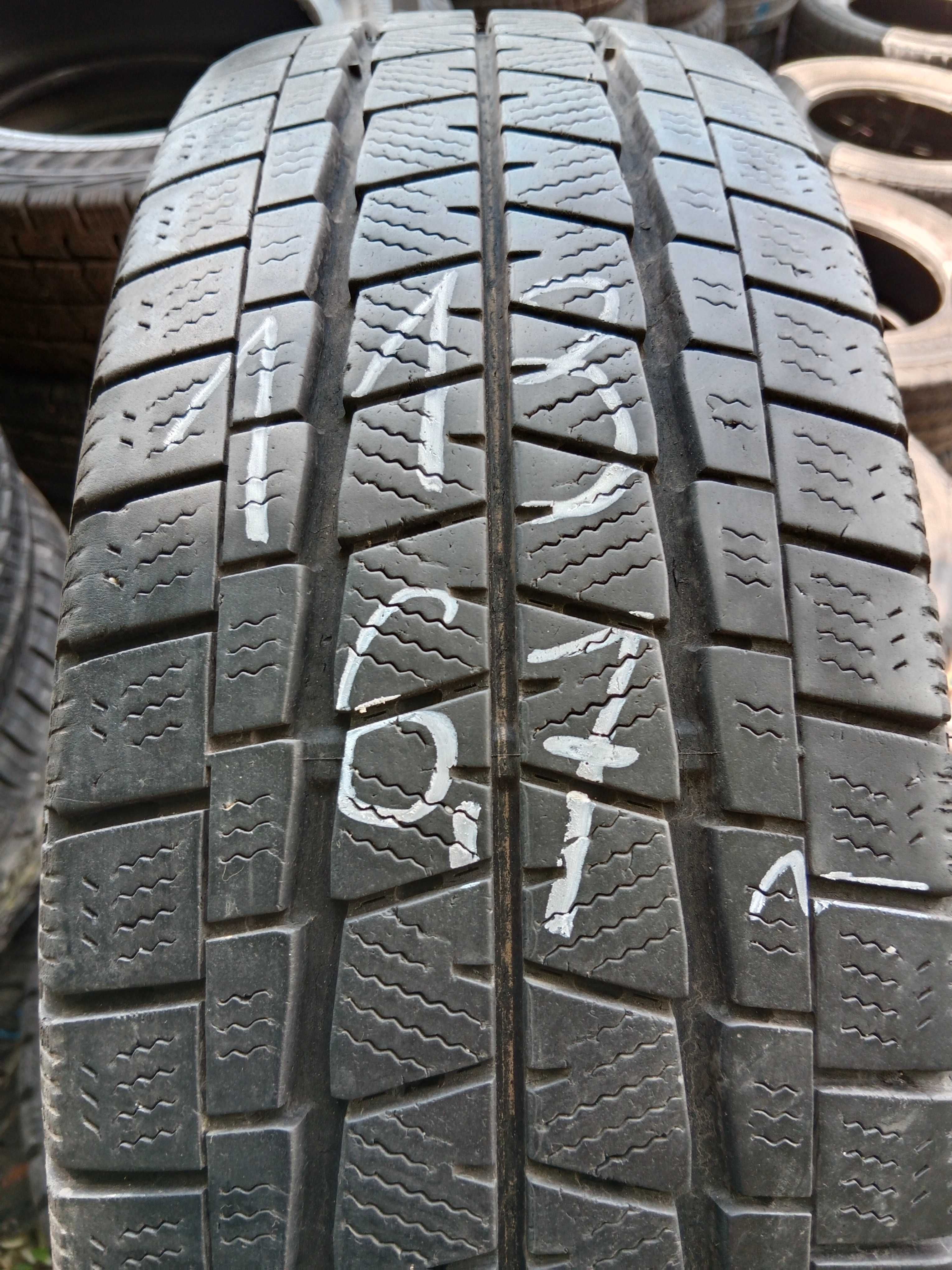 Opona używana zimowa 195/70R15C Falken Eurowinter Van01 1szt.