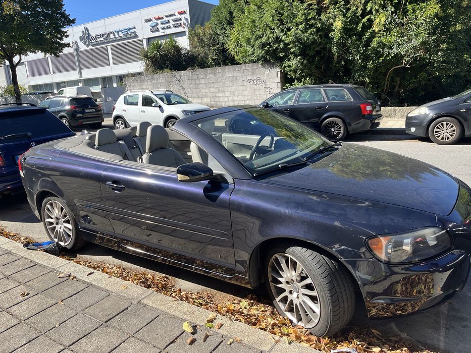 Vendo Volvo C70 t5 carro estinado