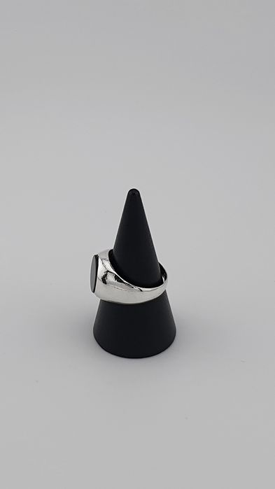 Sygnet pierścionek męski/damski srebrny pr.925 z onyksem r.18