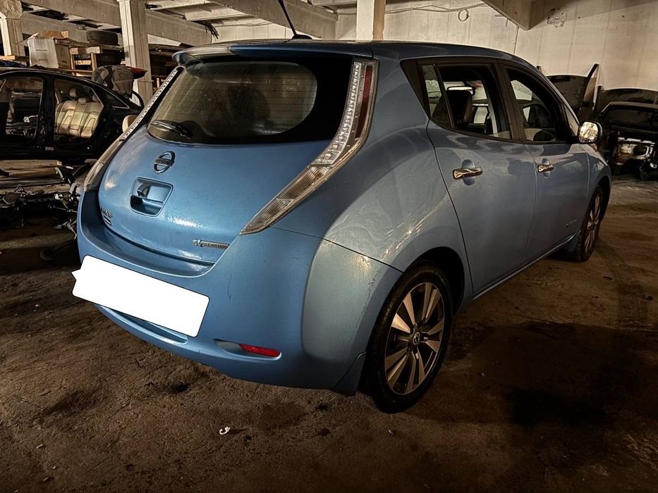 Разборка шрот запчасти Nissan Leaf  24kw колір RBJ нисан лиф