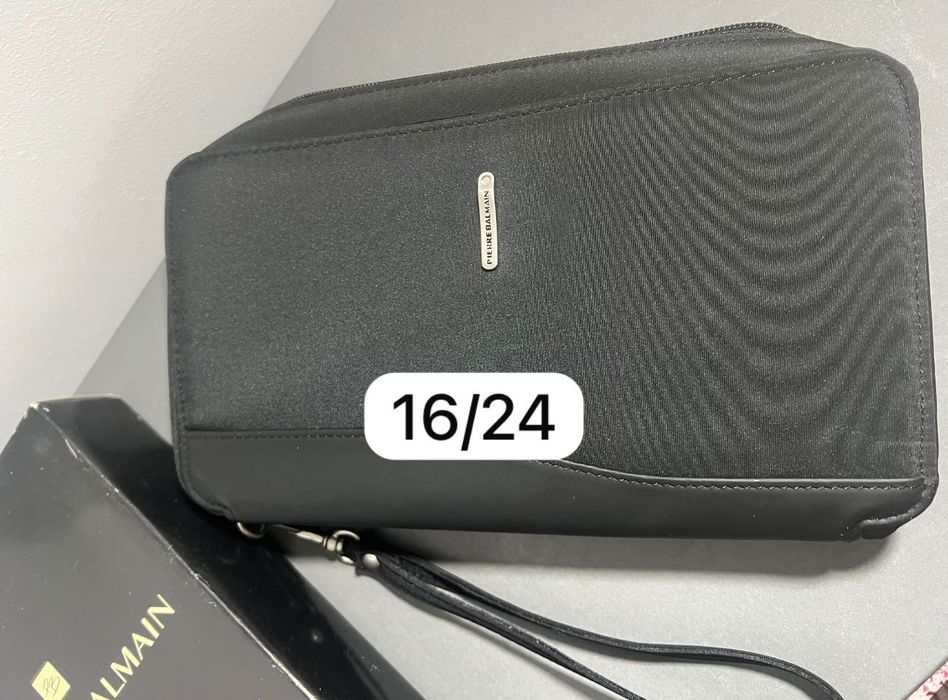 Saszetka  na dokumenty nowa