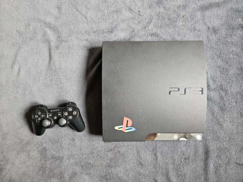 Ps3 slim  z zainstalowanym henem i padem