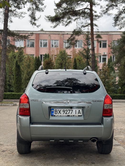 Продам Hyundai Tucson 2007 рік 2.0 газ/бензин 4x4 мехака