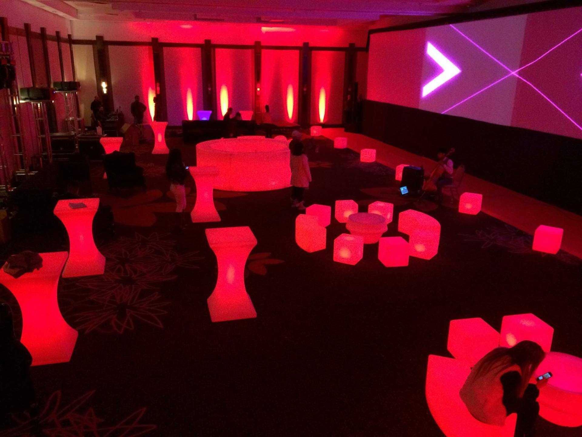 Mobiliario led mesas e bares com luz rgb