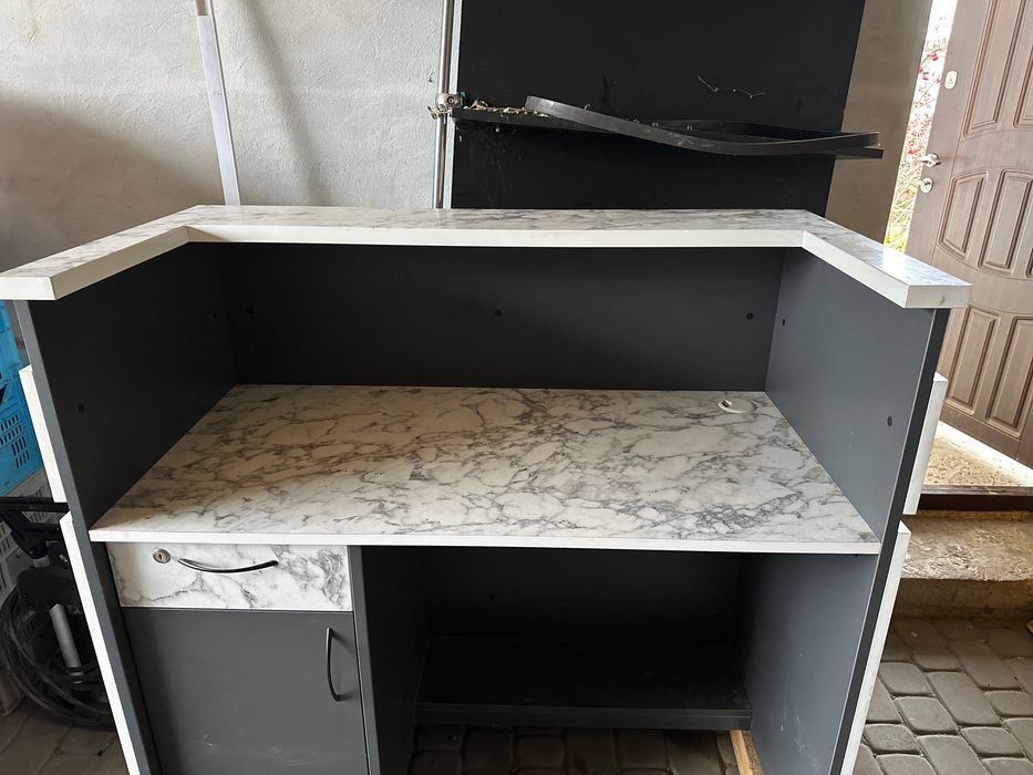 Стіл адміністратора б/у (самовивіз)