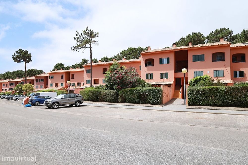 Apartamento T2 Aroeira Mobilado Vista Golfe