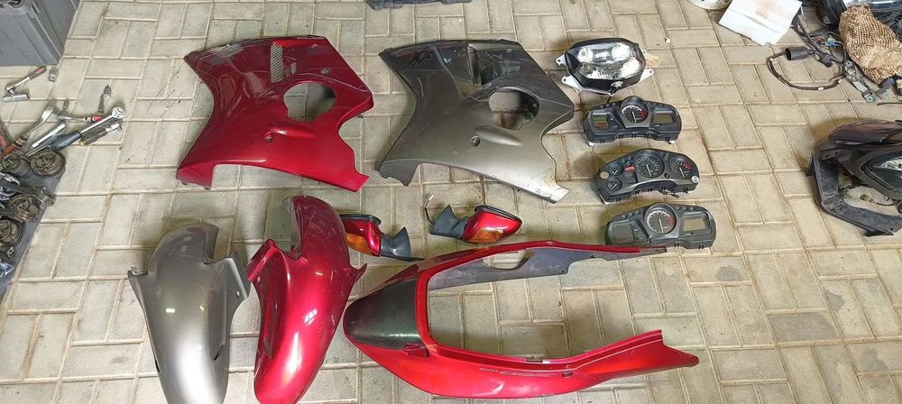 HONDA CBR 1100XX LAMPA LICZNIK ZEGARY REFLEKTOR